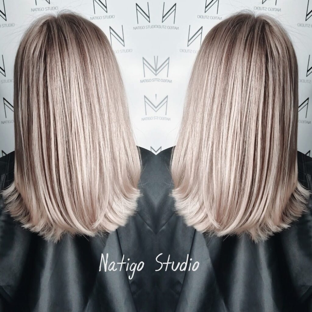 Fryzjer Poznań Rataje, piękne blond włosy, koloryzacja włosów
