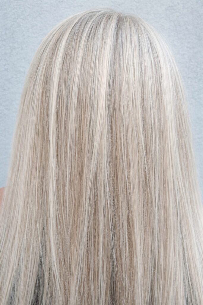 Fryzjer od włosów blond w Poznaniu